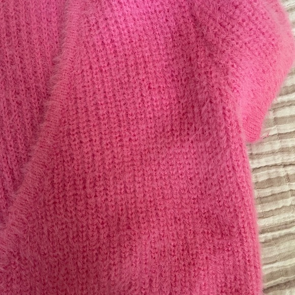 Boutique Pink Fuzzy Wrap Crop Top - Picture 6 of 8